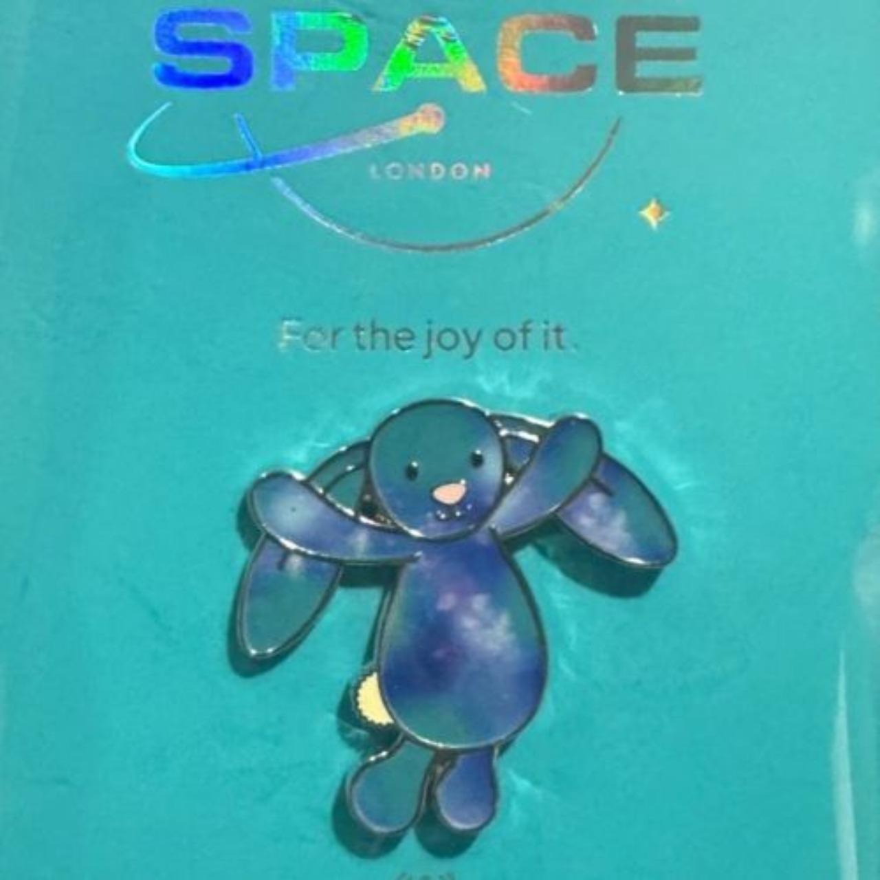 Image of Zodihop Luxe Bunny Pin variant 1