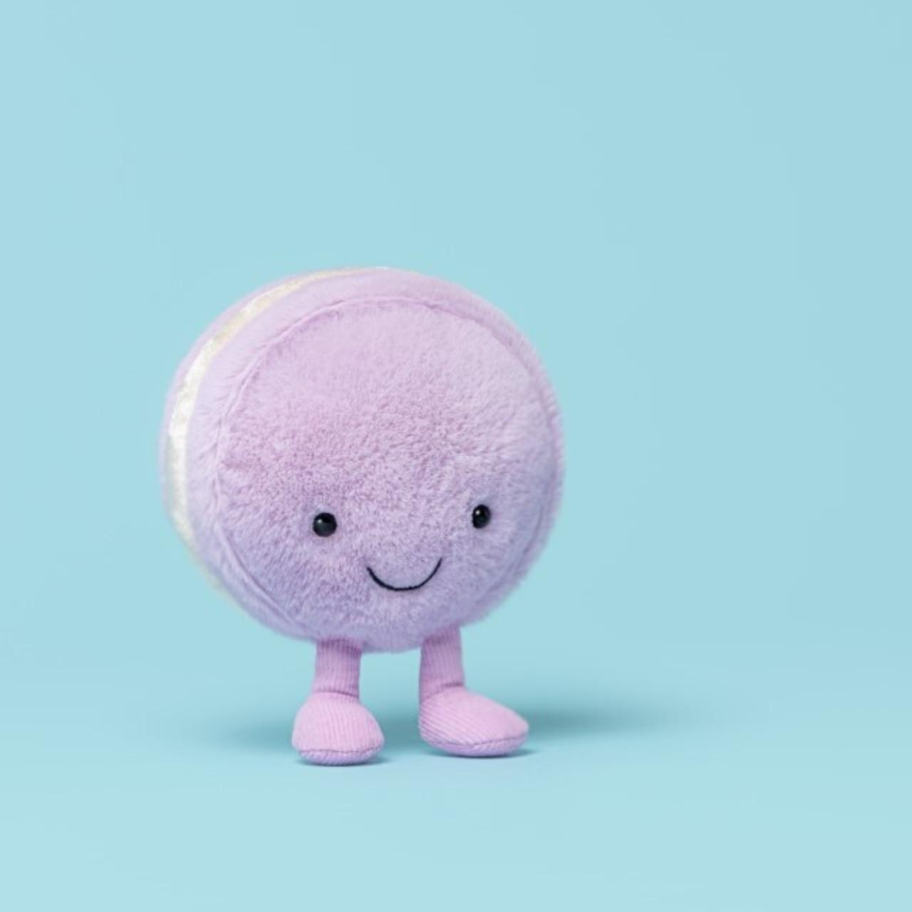 Amuseables May Macaron